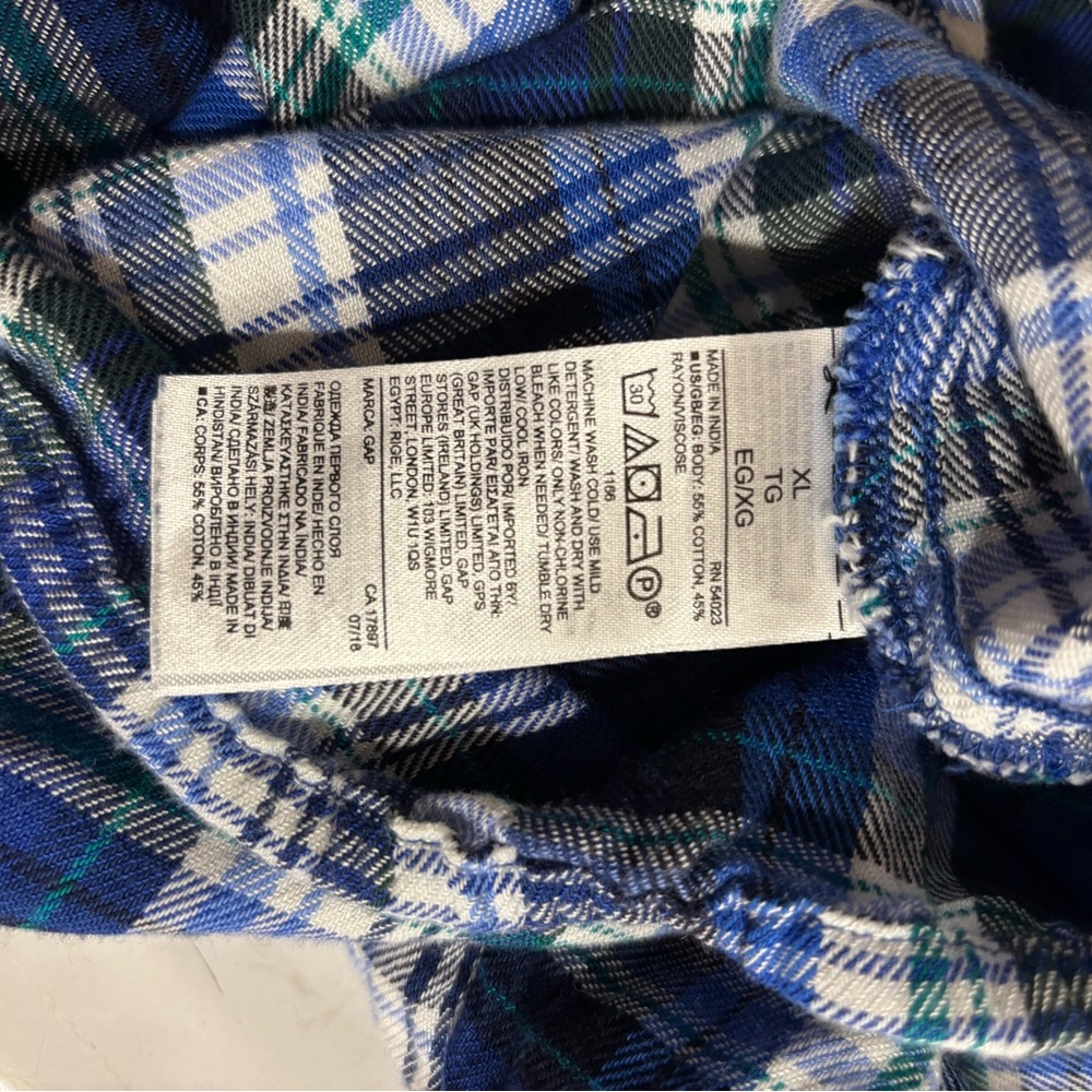 GAP Blue Plaid Women's Blouse - Picture 5 of 5